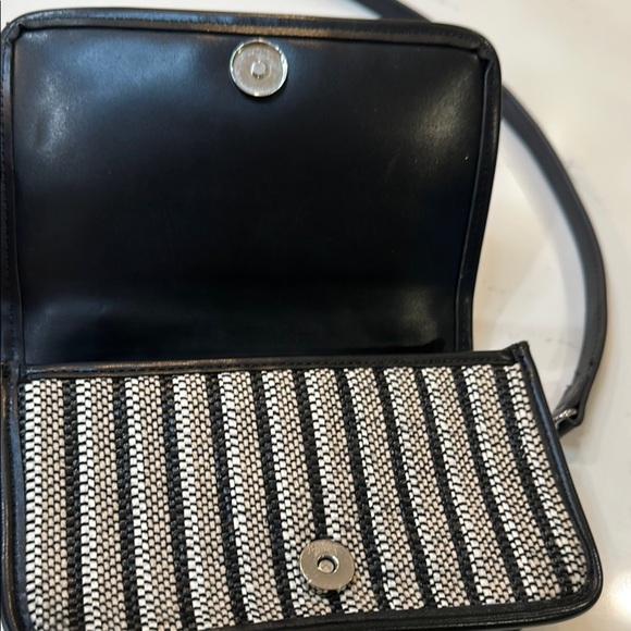 Zara Crossbody Bag Black and Cream Elegant Design - Picture 6 of 16